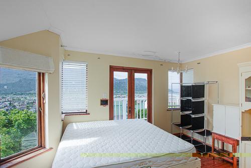 6 Bedroom Property for Sale in Fish Hoek Western Cape